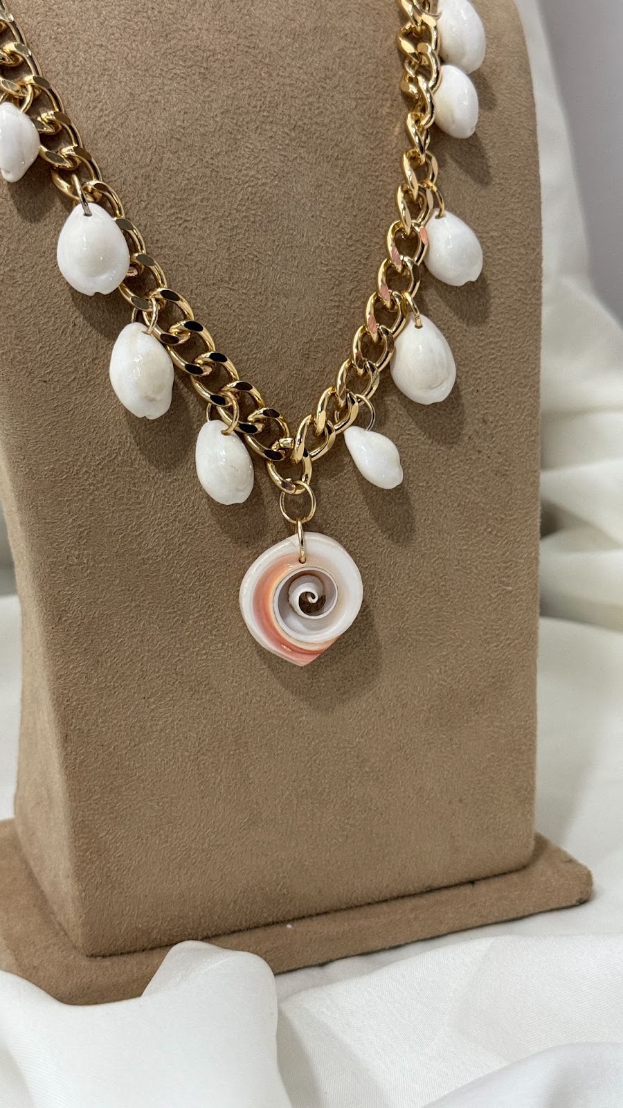 04ca3b85-b50c-467d-a905-bf8484da55dc