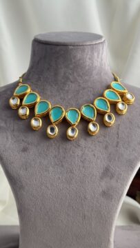 Kundan Choker